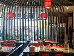 -尚尚仙·酸汤猪手·猪肚鸡火锅(华联万柳购物中心店)