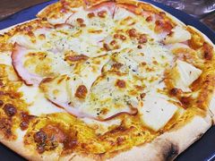 pizza-12 Rocks Beach Bar Cafe