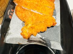 馋嘴炸猪排-馋三尺蟹粉小笼(人民广场店)