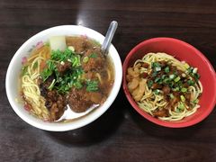 -六合夜市