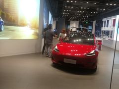 -TESLA 特斯拉(上海太古汇体验店)