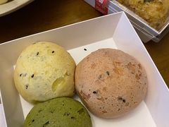 彩虹蛋爆浆麻薯-墨茉点心局(国金街店)
