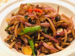 野山菌烧牛蛙-西湖春天•老字号杭州菜(百汇店)