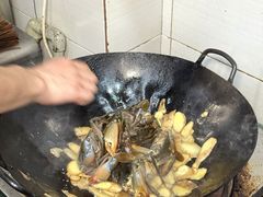 -鑫悦楼煎蟹·16年海鲜大排档