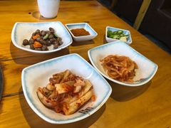 小菜-唯成•韩国炭火烤肉 유성고기