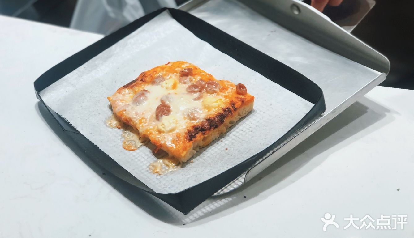 南京首家奈雪PRO