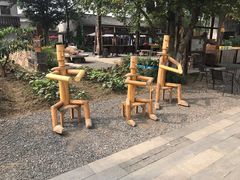 -田园东方蜜桃村的田野营地