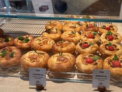 -VERIE BAKEHOUSE