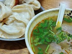 -黄阿姨锅贴大王(万航渡路店)