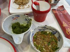 -毛辣果·贵州红酸汤牛肉火锅(西单店)