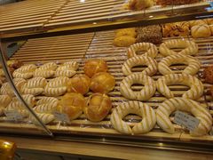 -小蜜蜂·Bakery&Coffee(翰子花园店)