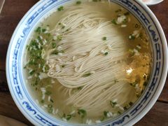 枫镇白汤面底-同得兴 Since·1995 传统苏式面馆(嘉馀坊店)