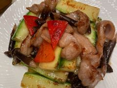 翠玉瓜野菌炒爽肉-利苑酒家(金宝店)
