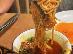 -小志家.鲜牦牛肉牛杂火锅野生菌汤锅