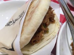 酥皮肉夹馍-西贝莜面村(上海百联西郊店)
