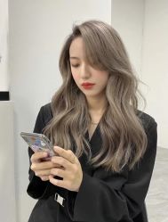 -变画·发型STUDIO