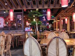 -野山舂·贵州现舂酸汤火锅(鸿通城店)