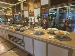 -大中华希尔顿酒店-念自助餐·海南美食·三文鱼