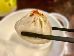蟹粉小笼包-忆秦园小笼包(惠山古镇总店)
