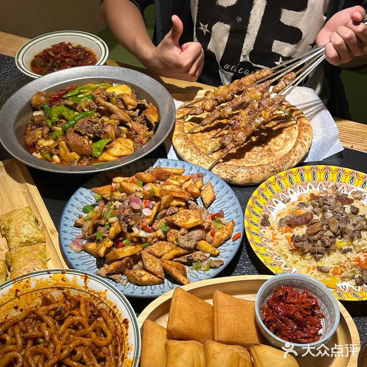 成都！九眼桥！个人觉得无法超越的新疆菜…