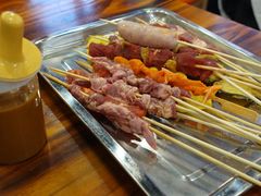 -哈尔滨小酒馆·鲜肉现穿自助烧烤(康新花园店)
