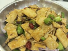 -江城燕子大排档(江汉路步行街店)