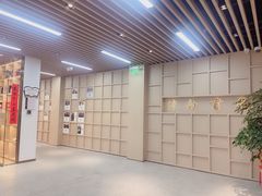 -漕河泾街道图书馆(漕河泾社区文化活动中心店)