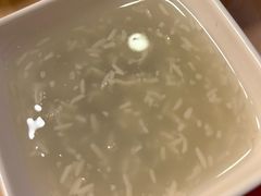 酒酿芝麻馅圆子-新镇江酒家(南京西路店)