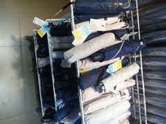 -名创优品(北京新中关购物中心地铁层店)