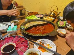 -小志家.鲜牦牛肉牛杂火锅野生菌汤锅