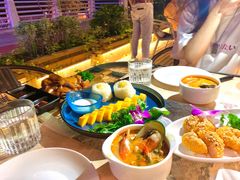 -暹罗酒肆泰餐厅酒吧