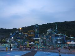 -平湖九龙山乐满地水上乐园