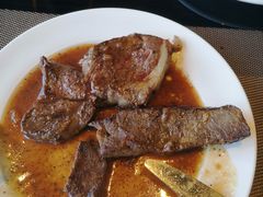 -大中华希尔顿酒店-念自助餐·嗨啤·小龙虾