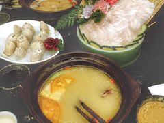 松茸野生鸡菌锅-彩云南七彩一锅