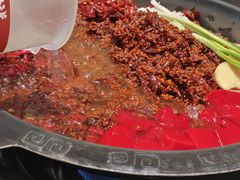 -卤校长老火锅(杨家坪直营店)