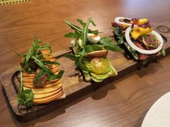 -Mark&Mars Restaurant