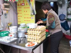 自助取餐区-老彬专工蚝烙糕粿