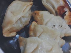 -黄阿姨锅贴大王(万航渡路店)