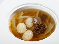 松露清汤与芦笋-天禄华美达广场酒店-雅兰轩中餐厅(青年路店)