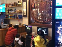 等位区-川中故事·成都老火锅(东书房店)