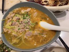 酸汤肥牛-鹿港小镇(金虹桥国际中心店)