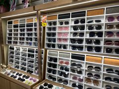 -视野联行眼镜·蔡司授权店(长白万象汇店)