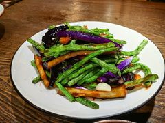 长豆角烧线茄子-魁盛居百年鲁菜馆(县西巷店)