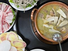 -银同牦牛肉火锅