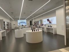 -Apple授权专营店(五彩城店)