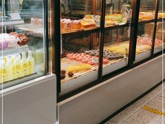面包甜点陈列柜-奈雪的茶(大连新玛特店)