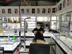 -臻美视爵眼镜·明月·依视路·蔡司折扣店(广渠门店)