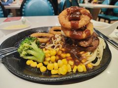 -汤姆家的牛排意面披萨(新城市广场店)
