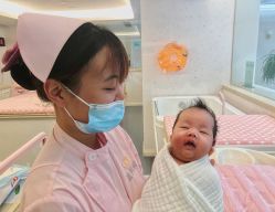 -盈月阁母婴护理中心·月子中心·月嫂育儿嫂