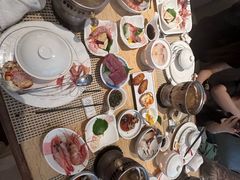 -雍和会海鲜姿造自助(湖东路店)